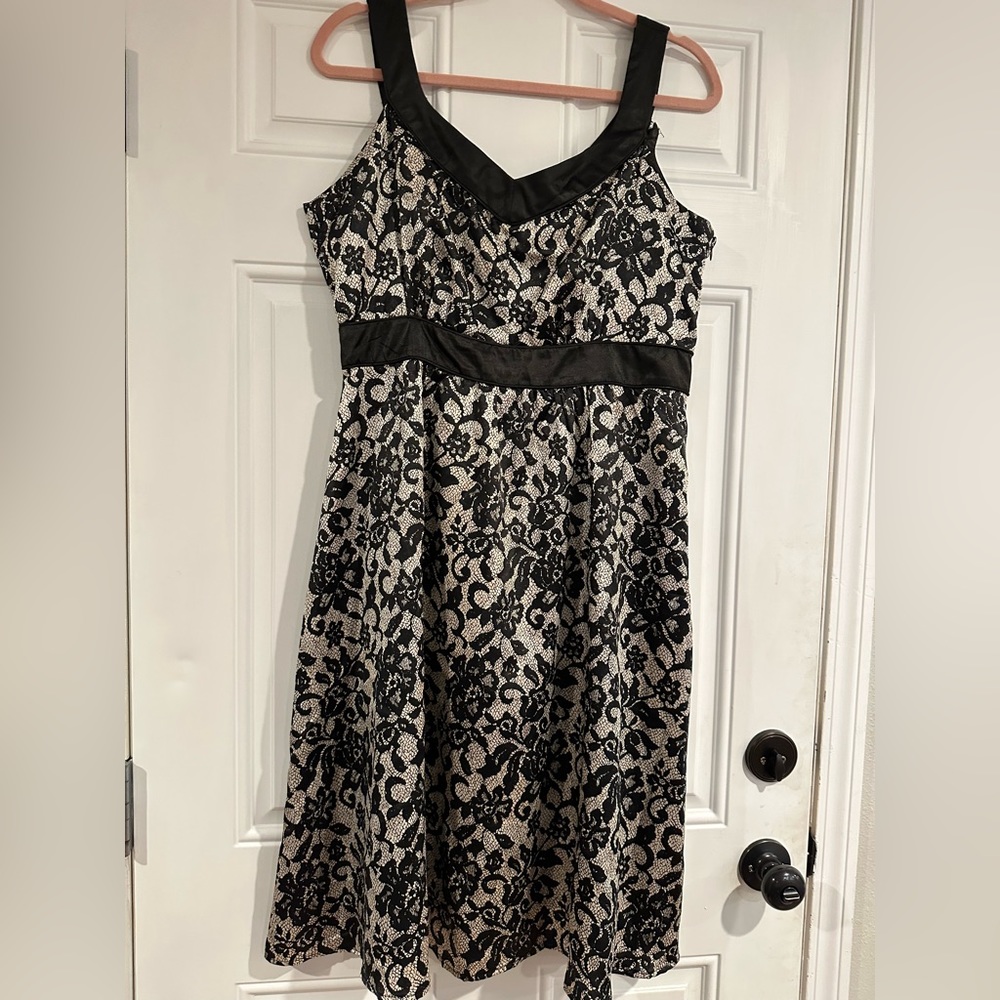 Romy Woman’s Black Floral Sleeveless Dress size XL